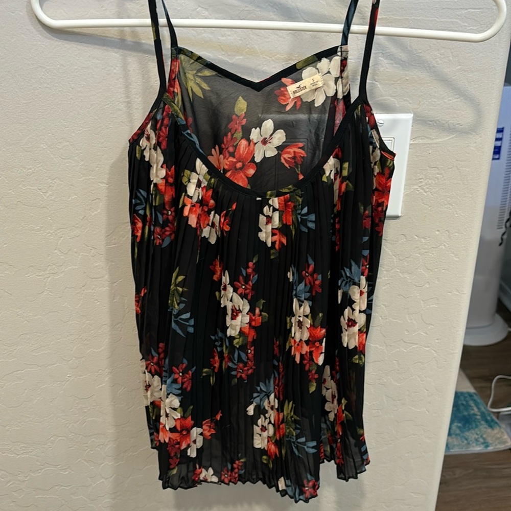 Hollister tank